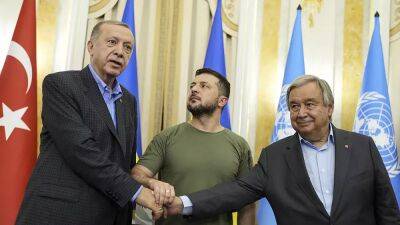 Ukraine war: Erdogan and Guterres meet with Zelenskyy in a bid to halt the conflict