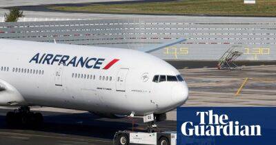 Two Air France pilots suspended after fight in cockpit prompts cabin crew to intervene