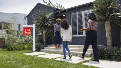 Mortgage rates will fall to 4.5% in 2023? That's the estimate from Fannie Mae. Here’s what that means for homebuyers