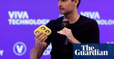 Snapchat firm cuts 1,300 staff in face of advertising downturn