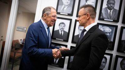 Hungarian minister meets Russia's Sergei Lavrov despite EU 'understanding' not to do so