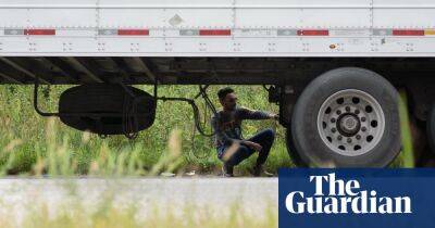 70-hour weeks, taking selfies for Ice: life as a migrant trucker in California
