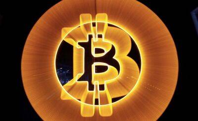 Cryptoverse: Bitcoin's No Longer The King Of The Swingers