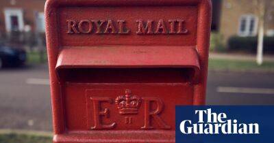 Royal Mail and rail workers cancel strikes after the Queen’s death