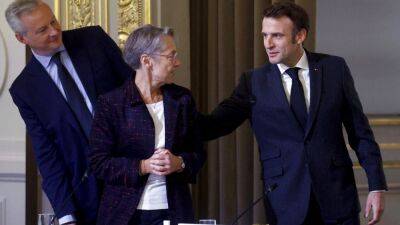 Making France work until 65: PM to unveil controversial new pension reform