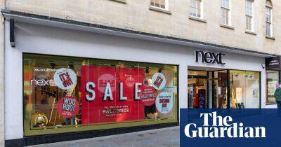 Cold snap boosts pre-Christmas sales at Next