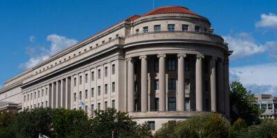 FTC Proposes Banning Noncompete Clauses for Workers