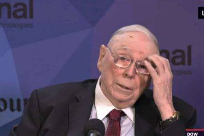 Billionaire Investor Charlie Munger Sees Bitcoin’s Rise as Disruptive Threat to Traditional Finance