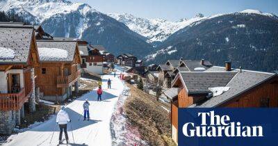 Slippery slope? Alpine tourism in the face of climate crisis – photo essay