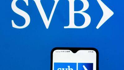 Silicon Valley Bank drops another 45%, weighing on the bank sector again