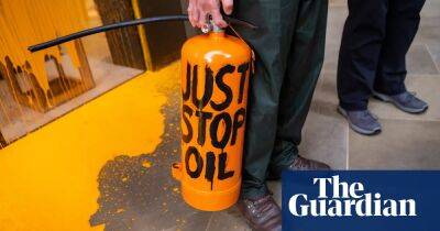 UK scientists urge Rishi Sunak to halt new oil and gas developments
