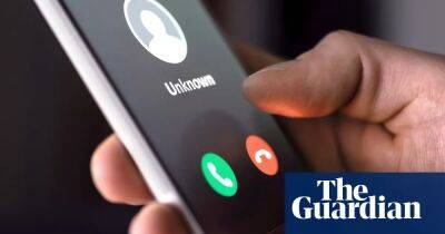 Labour plans ban on global scammers’ spoof phone calls to UK