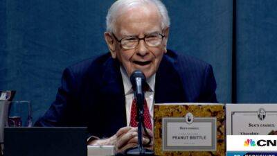 Warren Buffett says we're not through with bank failures