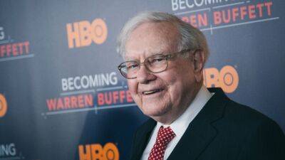 Warren Buffett explains why he bought 5 Japanese trading houses: I was 'confounded' by the opportunity