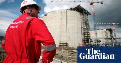 Shell may get nearly £1bn from sale of stake in Russian gas project