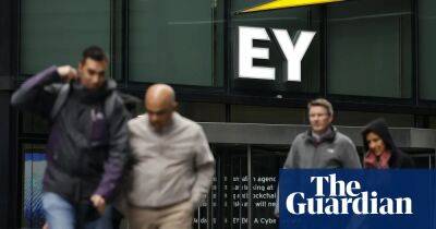 EY tells UK staff to expect cuts after breakup failure