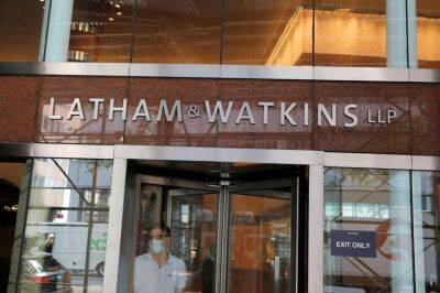 Latham & Watkins’ partner pay drops 10% on revenue, profit slip