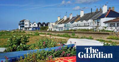 We want to buy a seaside flat as a second home. What type of mortgage is best?