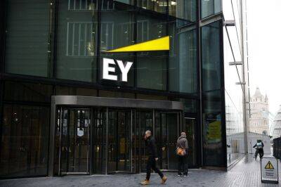 EY UK shakes up top team after split failure