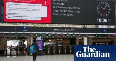 RMT to hold rail strike across England on eve of FA Cup final