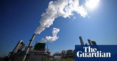 Big polluters’ share prices fall after climate lawsuits, study finds