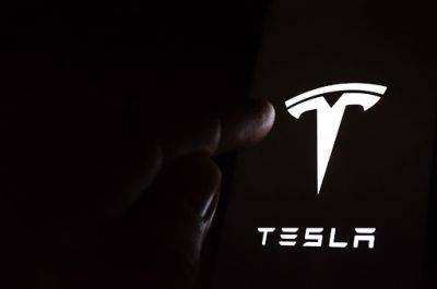 Stakeholder Who Made $10M From Tesla Shares Buys Tradecurve Tokens