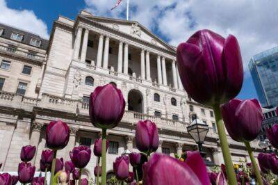Bank of England puts out £280k tender to entice career breakers back to the City