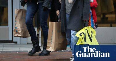 UK shoppers cut spending amid pressure on Bank of England over inflation