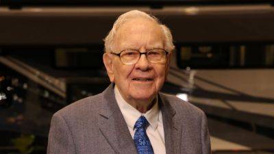 Berkshire Hathaway operating earnings jump 28% in the fourth quarter, cash pile surges to record
